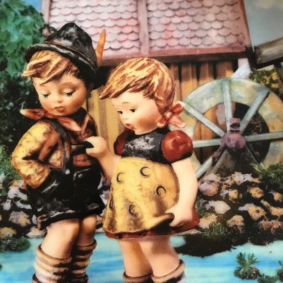 M.J. HUMMEL Plate Decor Hello Down There Danbury Mint  8” Round - Picture 2 of 8